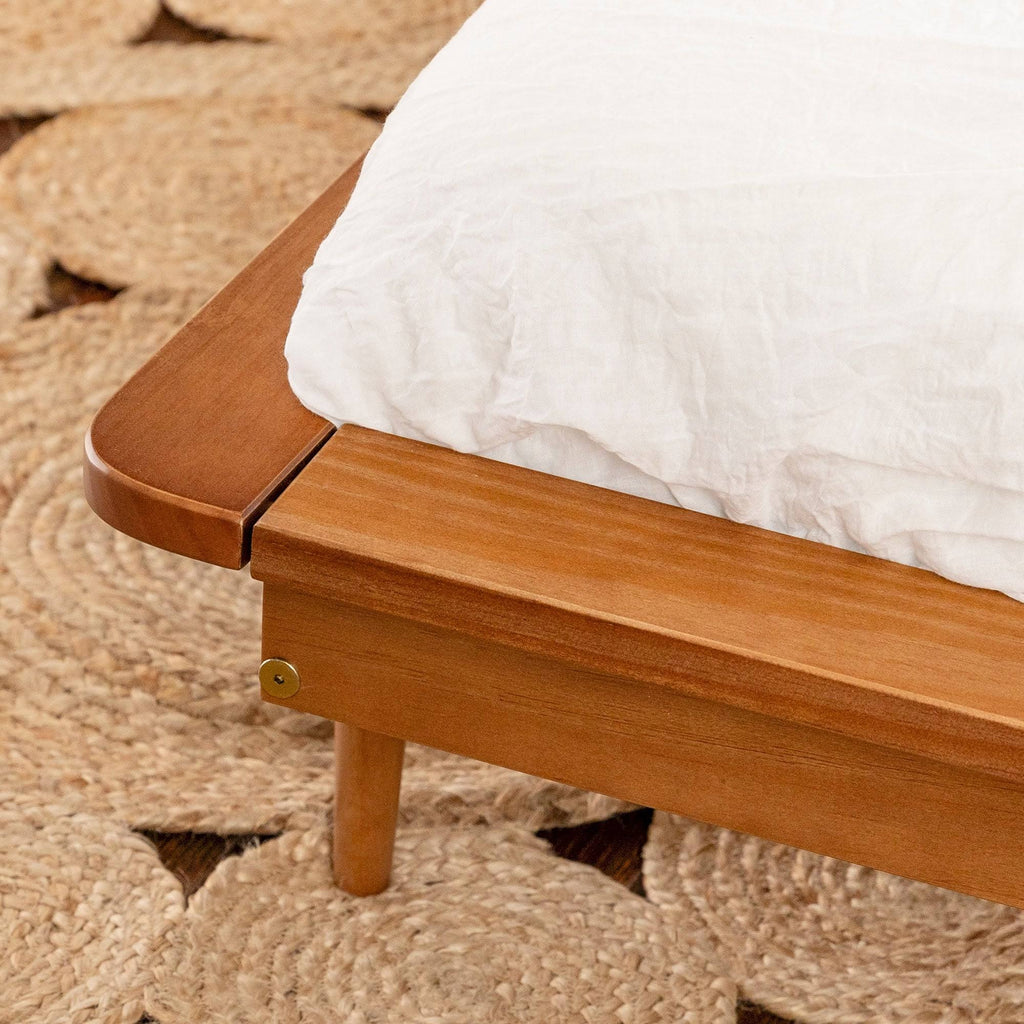 White King Pine Wood Spindle Bed A43769