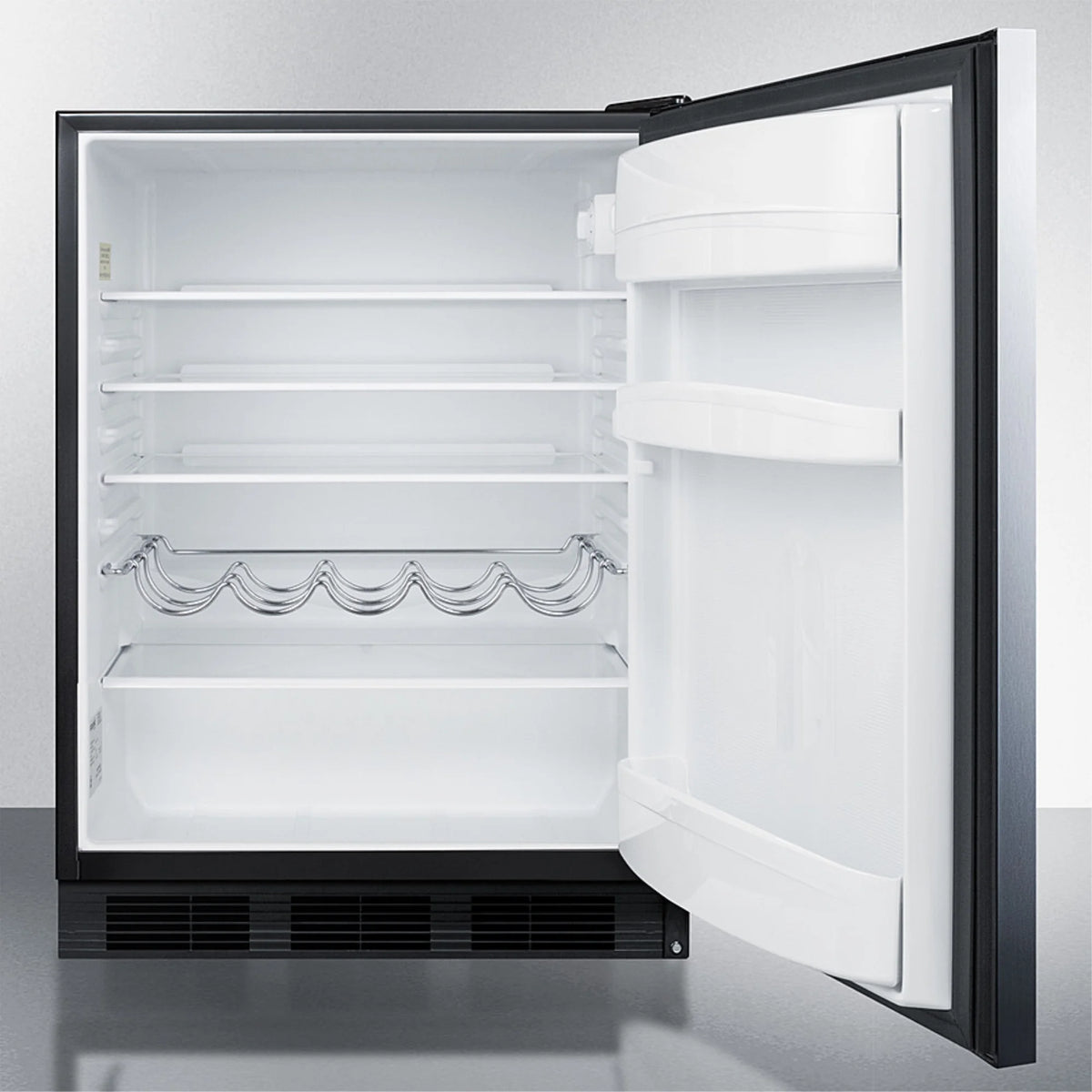 Compact Refrigerator K825827