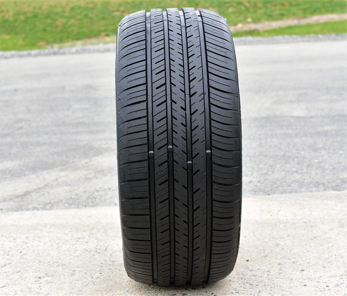 Pair of 2 245/40R18 97Y XL High Performance All Season Tires Y641091