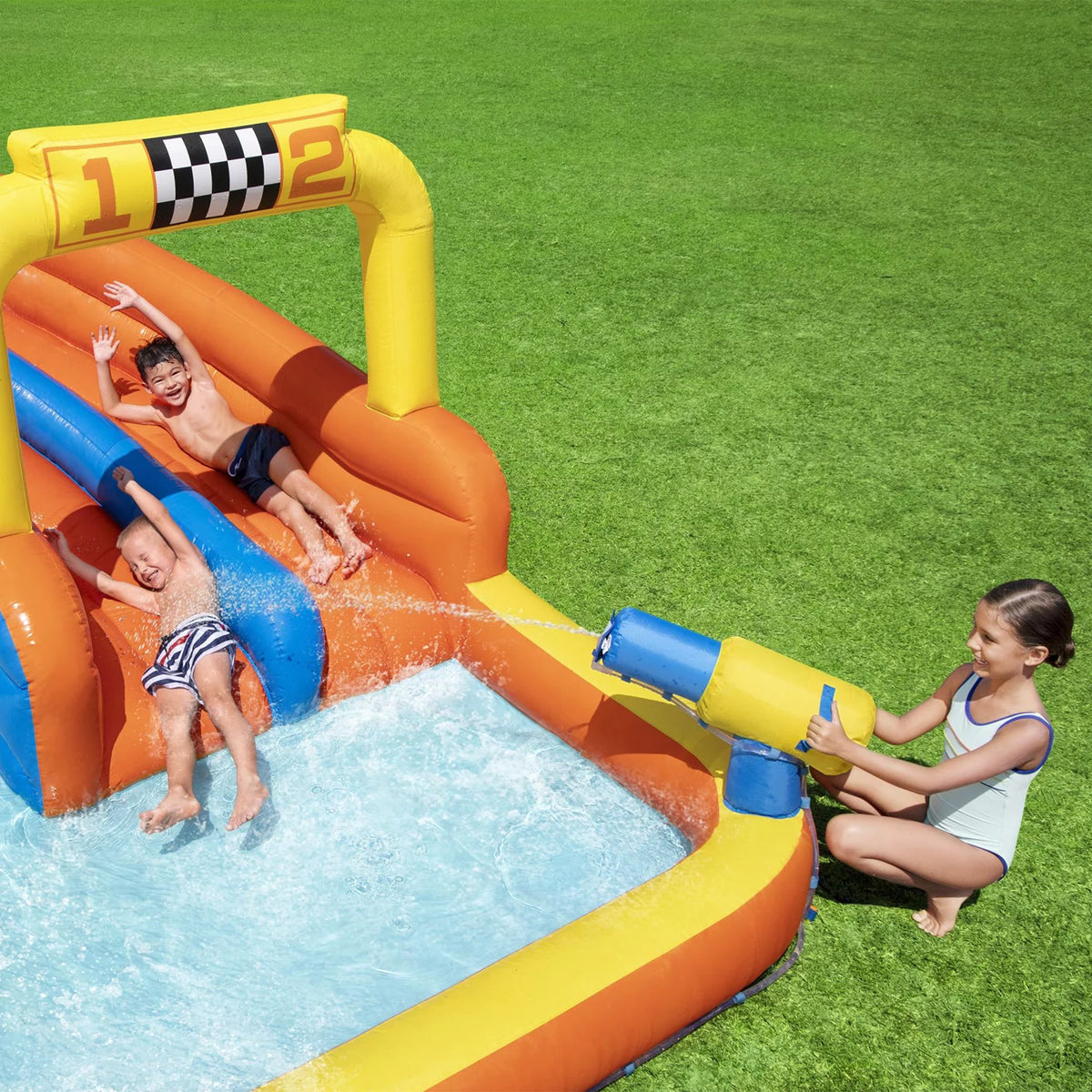 18' x 16.5' x 8.6' Inflatable Water Park G479