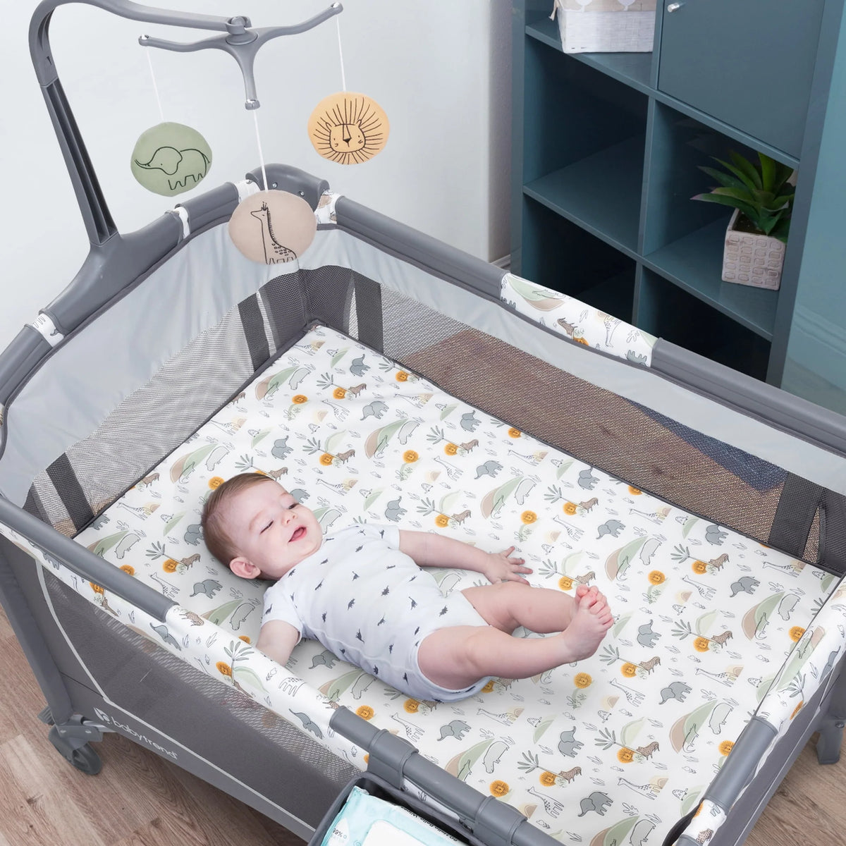 Grey Infant Playard V627559