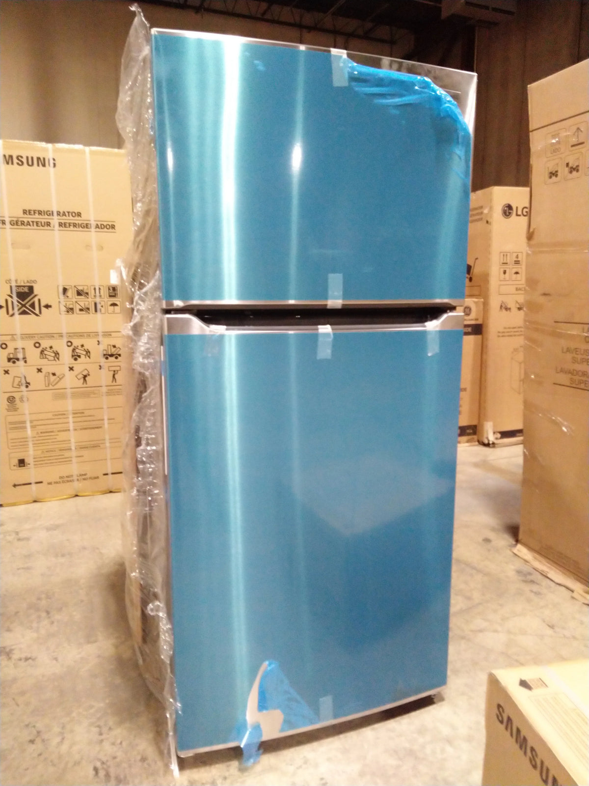 Stainless Steel Top Freezer Refrigerator I3591