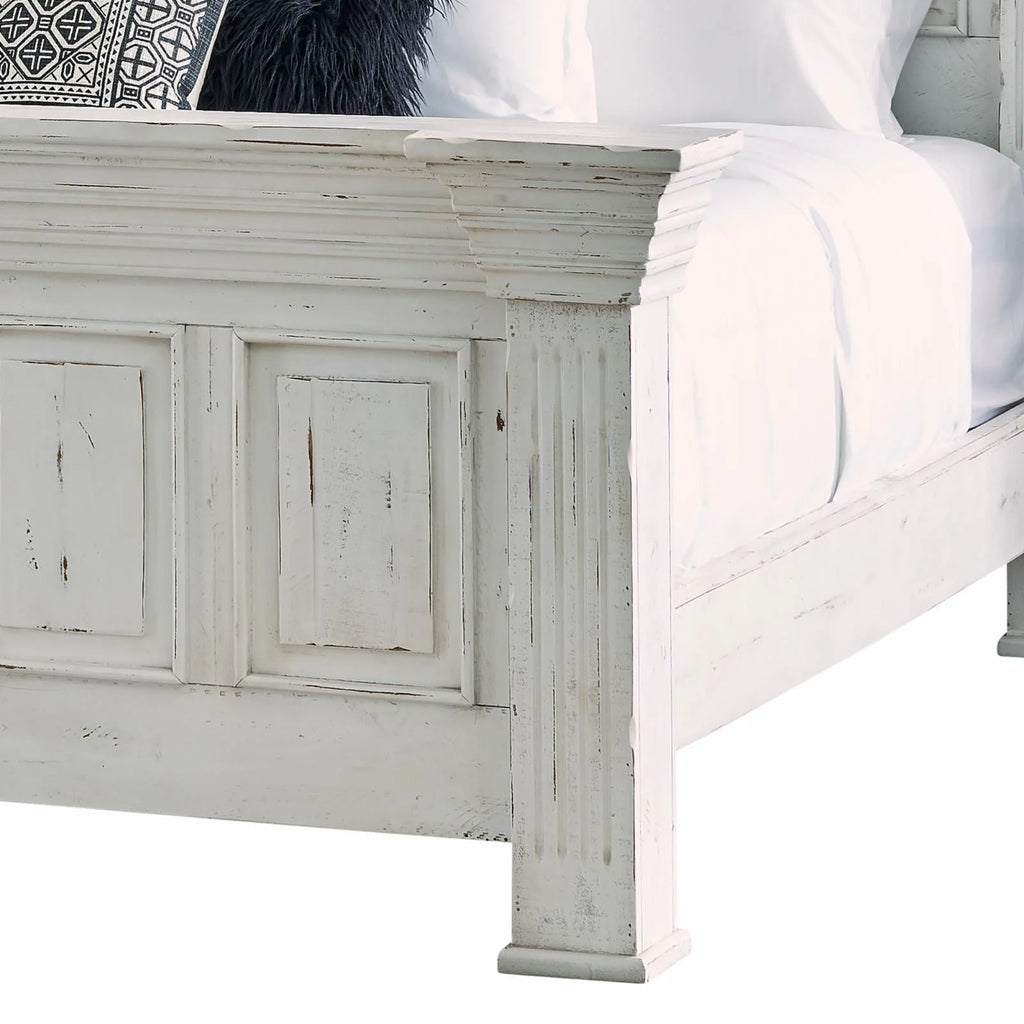 77"W Wood Queen Bed A209