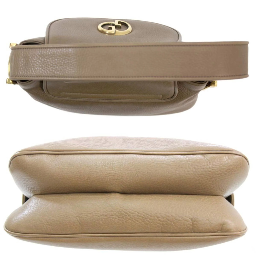 Pre-Owned Leather Shoulder Bag U63169