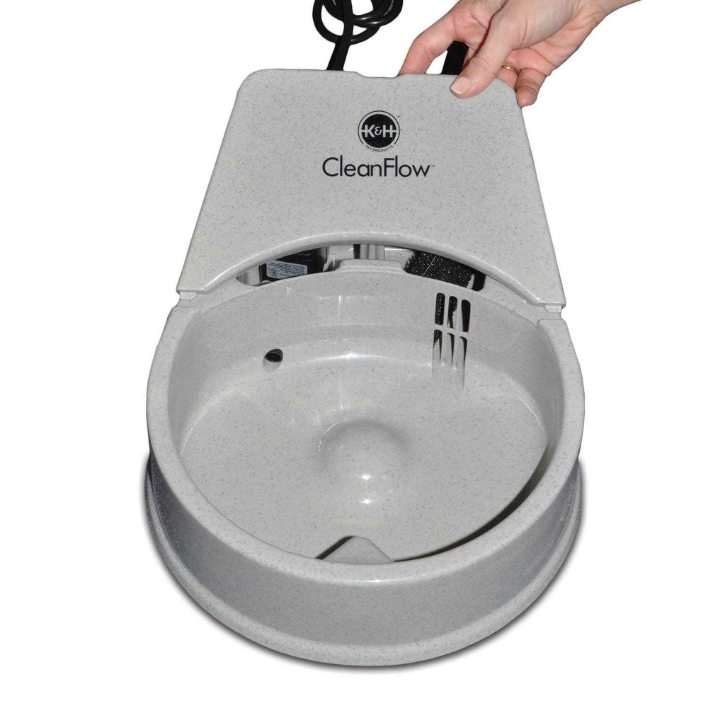 Clean Flow Pet Bowl with Reservoir Q1979