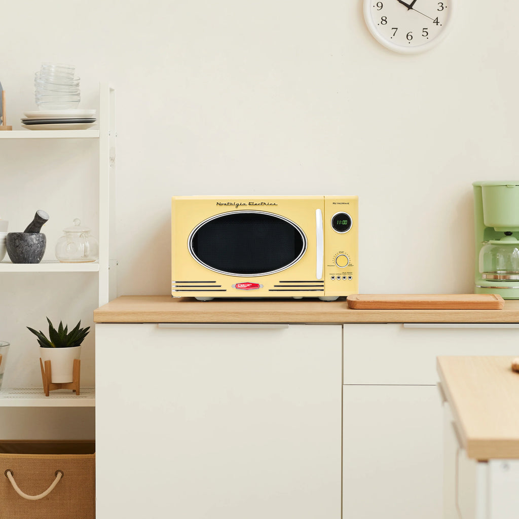 0.9 Cubic Foot 800-Watt Countertop Microwave Oven - Yellow U961