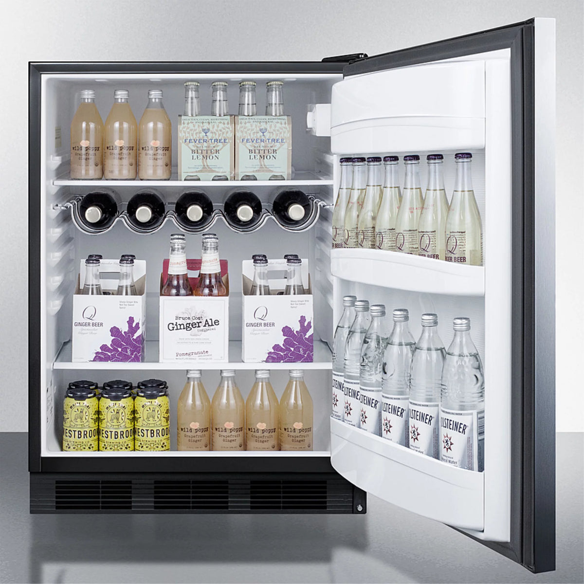 Compact Refrigerator K825827